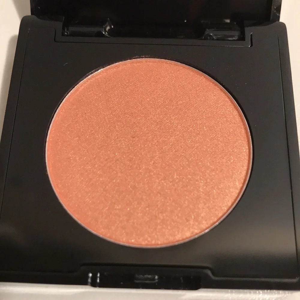 KvossNYC Blushing beauty luminous blush palette in rosy NEW